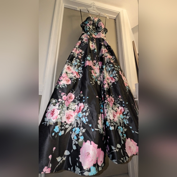 Blondie Nites Black Multi Floral Halter-Neck Prom Ball Gown Dress Junior's 11 - Picture 7 of 12